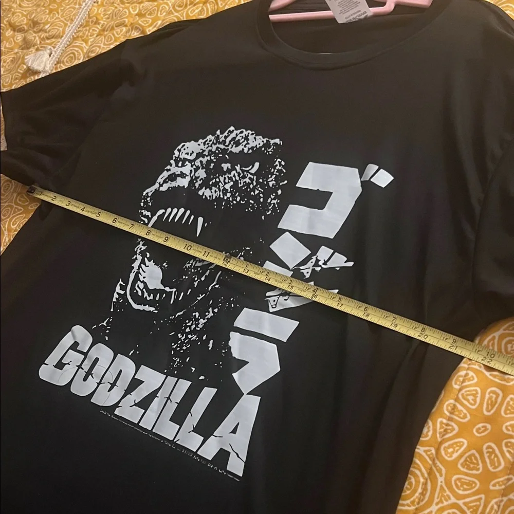 #1537**Unisex’s Black Godzilla Graphic T-Shirt - Picture 3 of 5